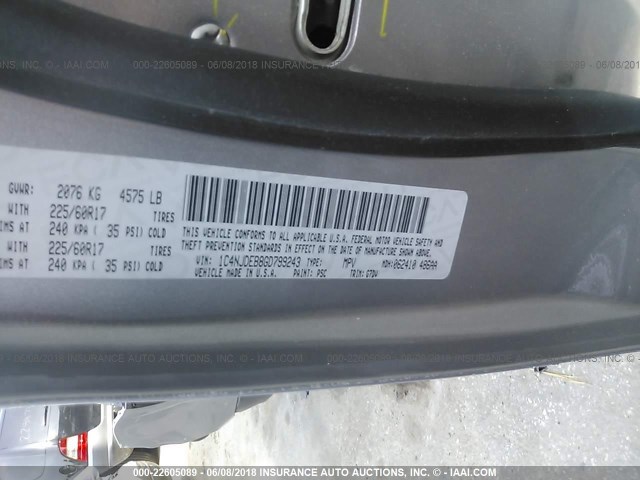 1C4NJDEB8GD799243 - 2016 JEEP COMPASS LATITUDE 银色 照片 9