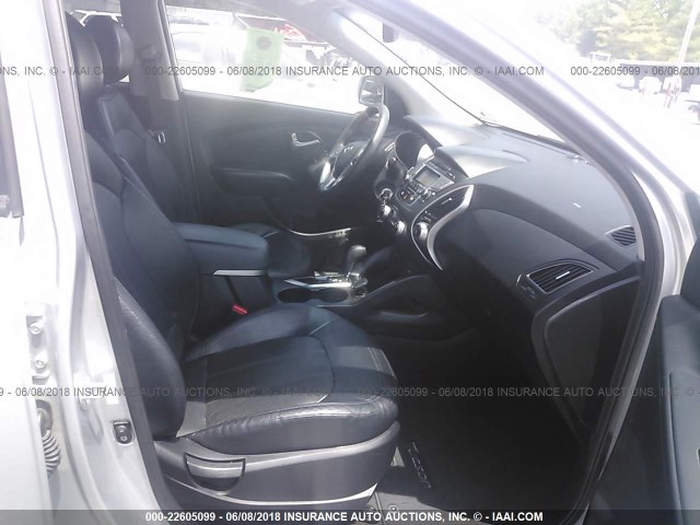 KM8JU3AC7CU489394 - 2012 HYUNDAI TUCSON GLS/LIMITED 银色 照片 5