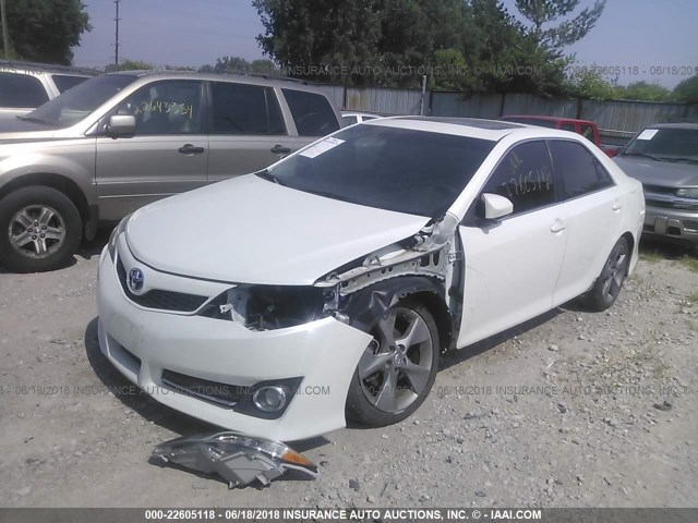 4T1BF1FK4CU632966 - 2012 TOYOTA CAMRY SE/LE/XLE WHITE photo 2