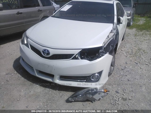 4T1BF1FK4CU632966 - 2012 TOYOTA CAMRY SE/LE/XLE WHITE photo 6