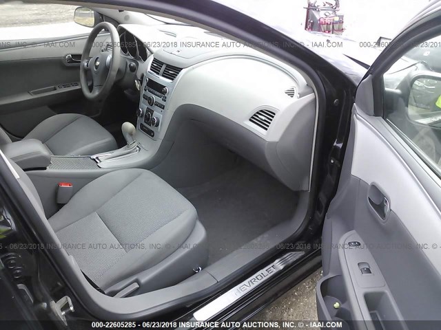 1G1ZG57B69F206577 - 2009 CHEVROLET MALIBU LS BLACK photo 5