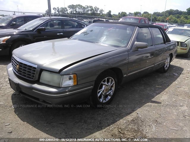 1G6KF5495XU722860 - 1999 CADILLAC DEVILLE CONCOURS BROWN photo 2