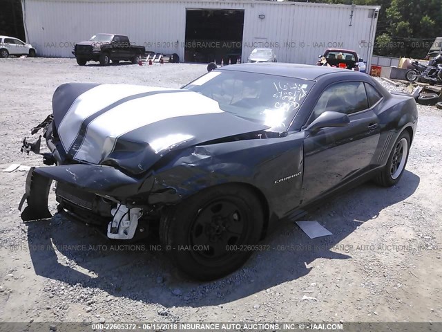 2G1FA1E38D9181644 - 2013 CHEVROLET CAMARO LS ნაცრისფერი ფოტო 2