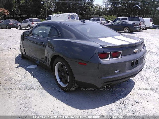 2G1FA1E38D9181644 - 2013 CHEVROLET CAMARO LS ნაცრისფერი ფოტო 3