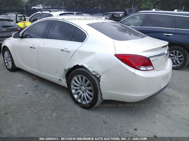 2G4GS5EK8C9132316 - 2012 BUICK REGAL PREMIUM WHITE photo 3