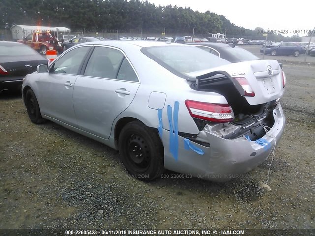 4T1BF3EK1AU116249 - 2010 TOYOTA CAMRY SE/LE/XLE 银色 照片 3