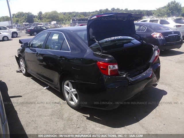 4T1BF1FK0DU647983 - 2013 TOYOTA CAMRY L/SE/LE/XLE 黑色 照片 3