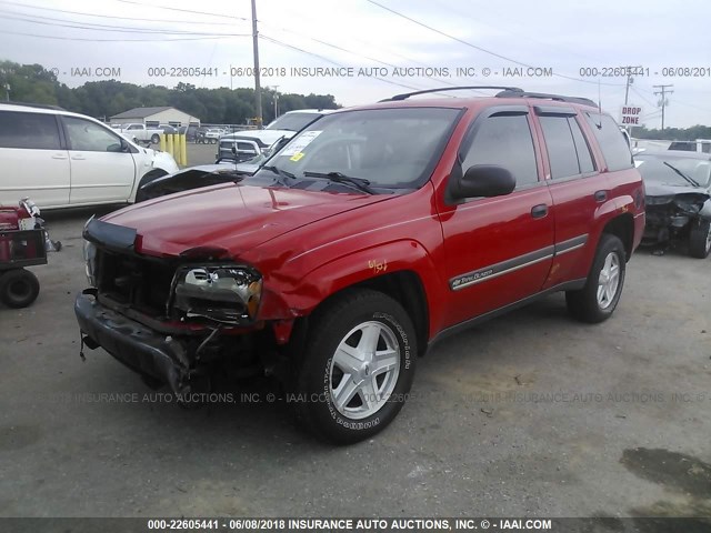 1GNDT13S822121255 - 2002 CHEVROLET TRAILBLAZER  RED photo 2