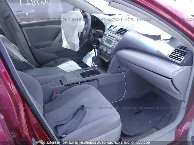 4T1BF3EK1AU567827 - 2010 TOYOTA CAMRY SE/LE/XLE 红色 照片 5