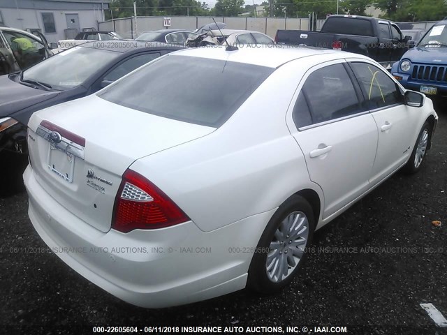 3FADP0L39AR121541 - 2010 FORD FUSION HYBRID WHITE photo 4