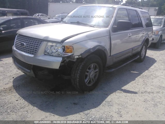 1FMPU15505LA18741 - 2005 FORD EXPEDITION XLT SILVER photo 2