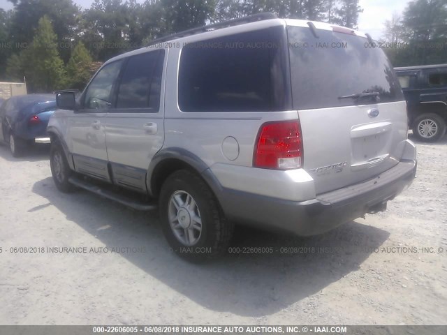 1FMPU15505LA18741 - 2005 FORD EXPEDITION XLT SILVER photo 3