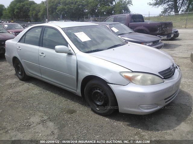 4T1BE32K53U677838 - 2003 TOYOTA CAMRY LE/XLE/SE 银色 照片 1