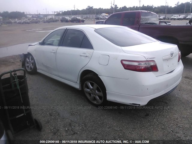 4T1BE46K37U555498 - 2007 TOYOTA CAMRY NEW GENERAT CE/LE/XLE/SE WHITE photo 3