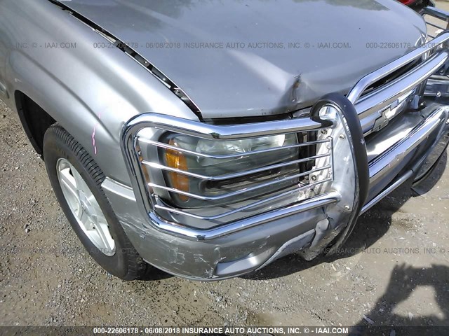 1GNDT13SX32410042 - 2003 CHEVROLET TRAILBLAZER  Pewter photo 6