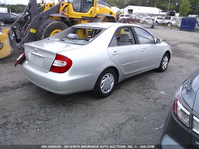 JTDBE32K530163015 - 2003 TOYOTA CAMRY LE/XLE SILVER photo 4