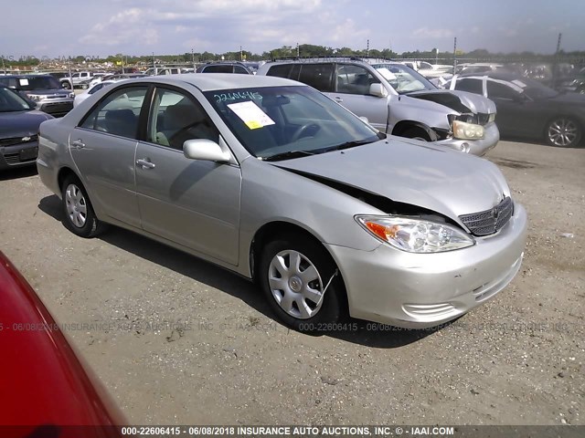 4T1BE32K33U124072 - 2003 TOYOTA CAMRY LE/XLE/SE Gümüş foto 1
