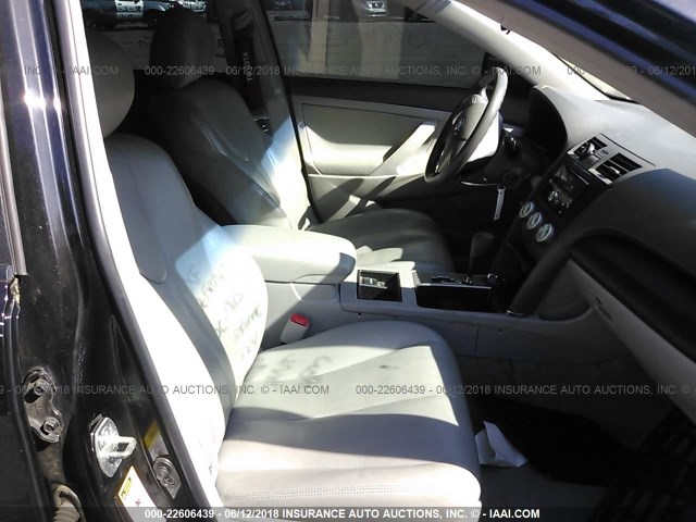 4T1BE46K58U254796 - 2008 TOYOTA CAMRY CE/LE/XLE/SE BLACK photo 5