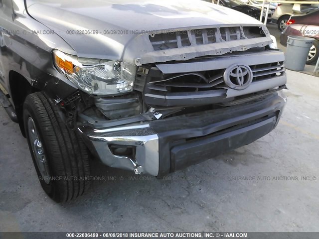 5TFEM5F12EX082335 - 2014 TOYOTA TUNDRA CREWMAX SR5 GRAY photo 6