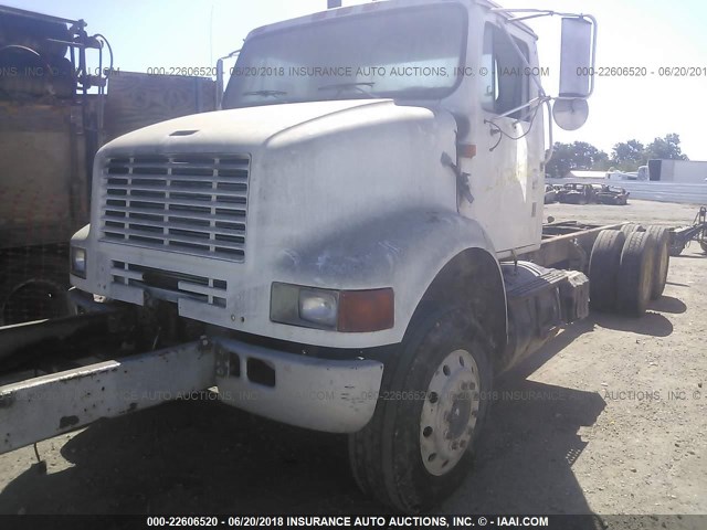 1HSHCAHR0WH520543 - 1998 INTERNATIONAL 8100 8100 WHITE photo 2