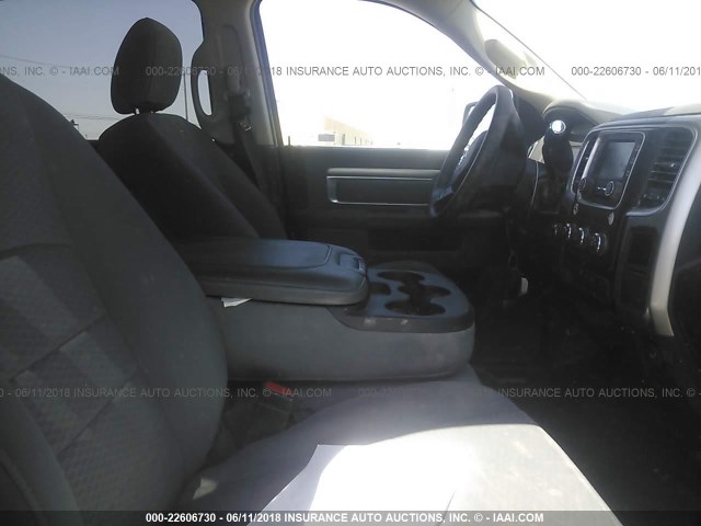 3C6UR5DL9HG725247 - 2017 RAM 2500 SLT 白色 照片 5