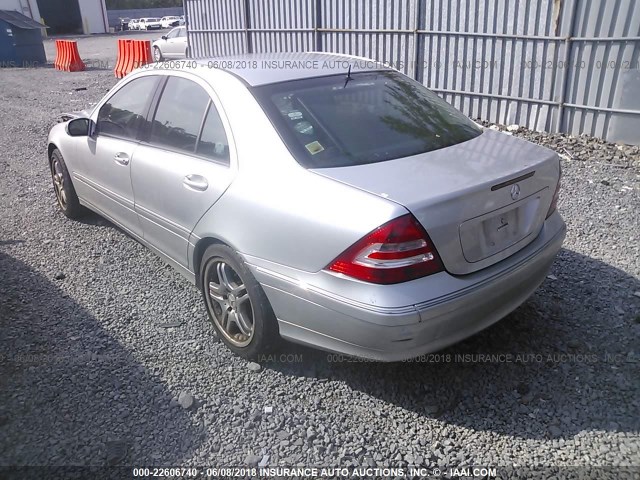 WDBRF81J35F625927 - 2005 MERCEDES-BENZ C 240 4MATIC SILVER photo 3