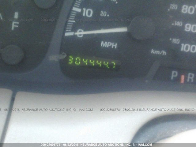 5LMPU28A7XLJ21394 - 1999 LINCOLN NAVIGATOR 白色 照片 7