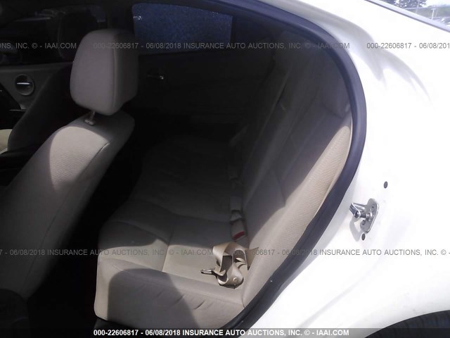 2G2WP552181190604 - 2008 PONTIAC GRAND PRIX WHITE photo 8