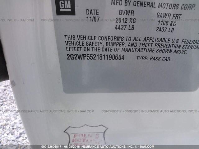 2G2WP552181190604 - 2008 PONTIAC GRAND PRIX WHITE photo 9