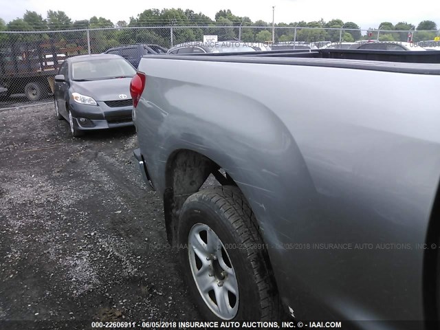 5TBBT54168S462726 - 2008 TOYOTA TUNDRA DOUBLE CAB/DOUBLE CAB SR5 SILVER photo 6