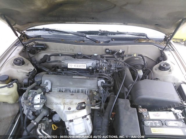 4T1BG12K5TU726986 - 1996 TOYOTA CAMRY DX/LE/XLE BEIGE photo 10