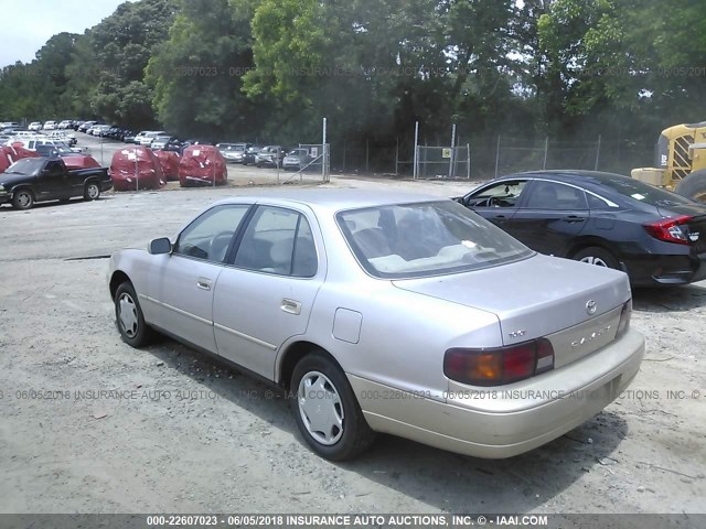 4T1BG12K5TU726986 - 1996 TOYOTA CAMRY DX/LE/XLE BEIGE photo 3