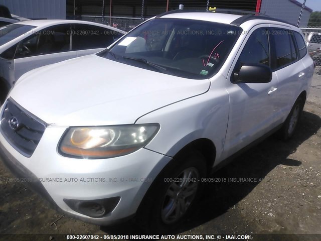 5XYZG3AB3BG025394 - 2011 HYUNDAI SANTA FE GLS WHITE photo 2