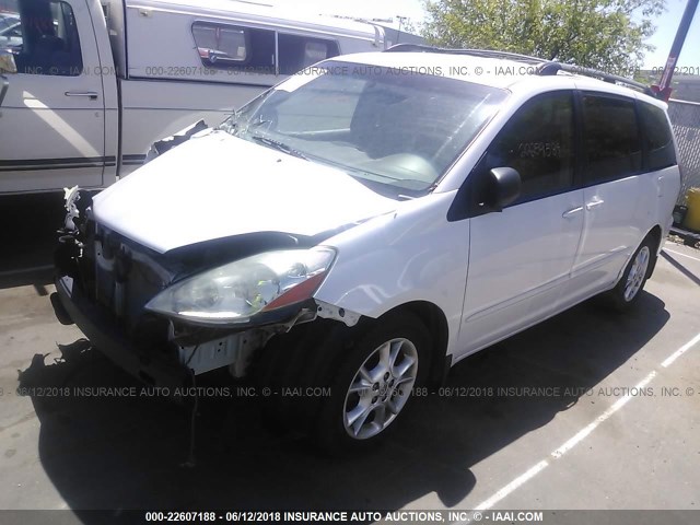 5TDZA22C26S489675 - 2006 TOYOTA SIENNA XLE/XLE LIMITED WHITE photo 2