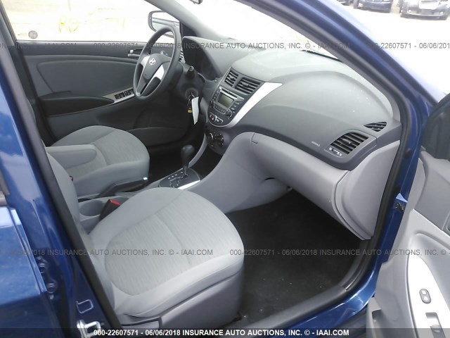 KMHCT4AEXHU206559 - 2017 HYUNDAI ACCENT SE BLUE photo 5