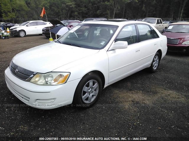 4T1BF28BX2U248093 - 2002 TOYOTA AVALON XL/XLS WHITE photo 2