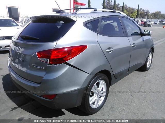 KM8JU3AC4DU753009 - 2013 HYUNDAI TUCSON GLS/LIMITED ვერცხლისფერი ფოტო 4
