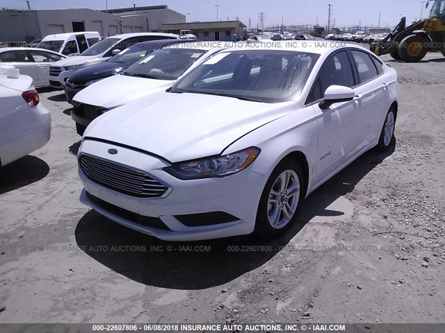 3FA6P0LU3JR172518 - 2018 FORD FUSION SE HYBRID WHITE photo 2