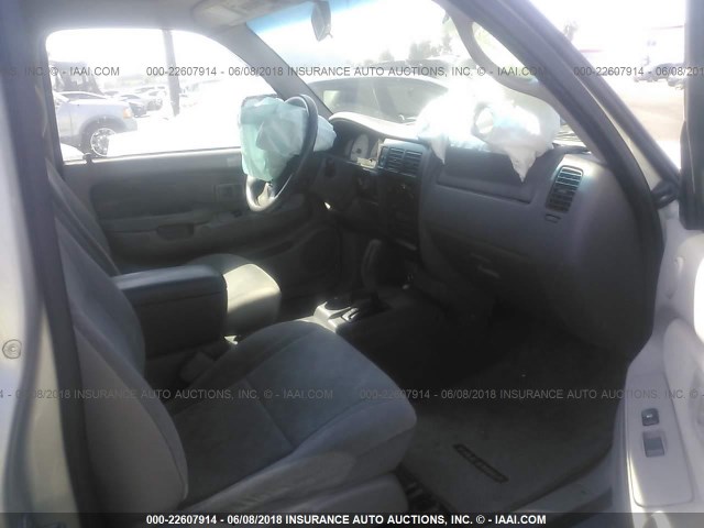 5TESN92N71Z857957 - 2001 TOYOTA TACOMA XTRACAB PRERUNNER ვერცხლისფერი ფოტო 5