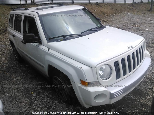 1J8FF48W18D759178 - 2008 JEEP PATRIOT LIMITED WHITE photo 1