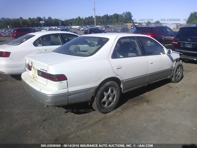 JT2BG22K5X0336132 - 1999 TOYOTA CAMRY LE/XLE Weiß Foto 4
