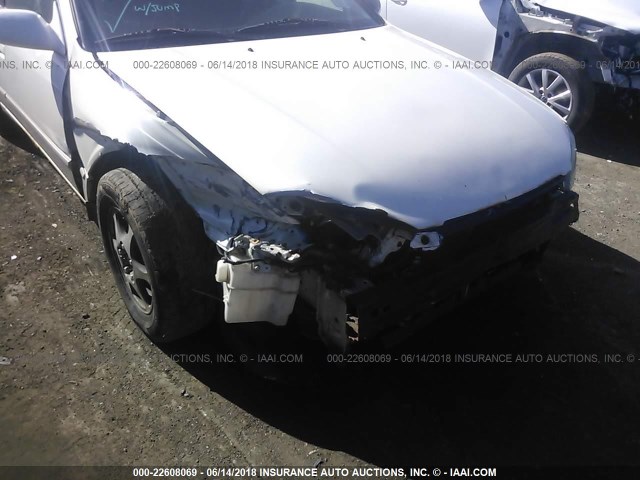 JT2BG22K5X0336132 - 1999 TOYOTA CAMRY LE/XLE Weiß Foto 6