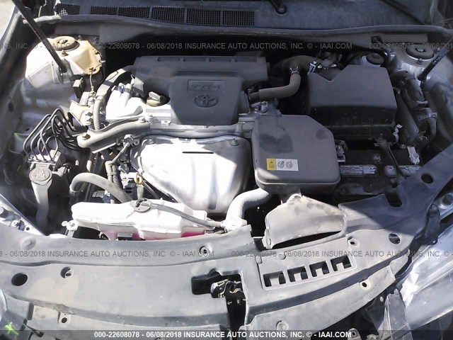 4T1BF1FK1HU740789 - 2017 TOYOTA CAMRY LE/XLE/SE/XSE SILVER photo 10