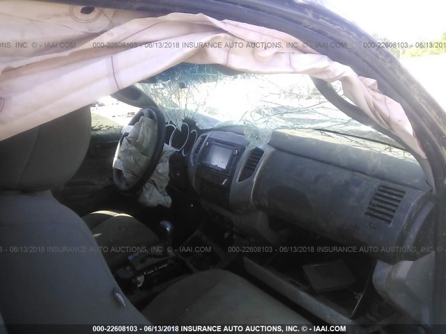 3TMJU4GN8EM160035 - 2014 TOYOTA TACOMA DOUBLE CAB PRERUNNER GRAY photo 5