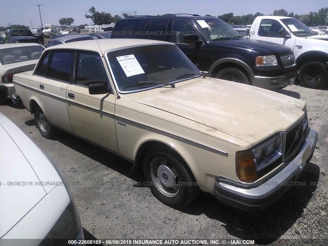 YV1AX4948C1704615 - 1982 VOLVO 244 DL/GL BEIGE photo 1