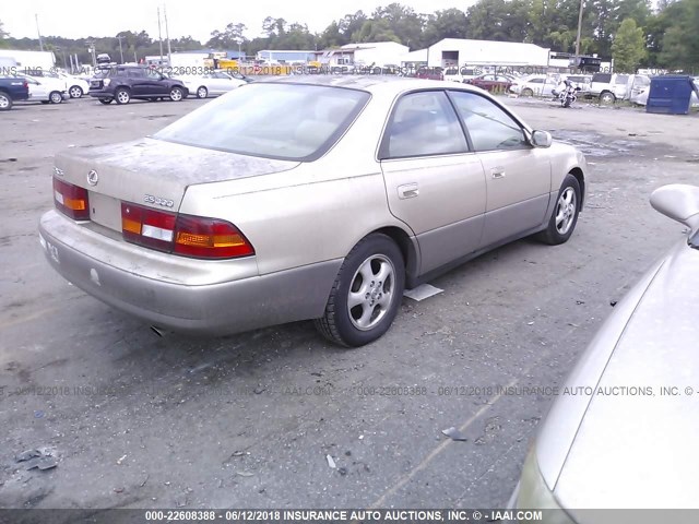 JT8BF22G1V0029901 - 1997 LEXUS ES 300 Champagne photo 4