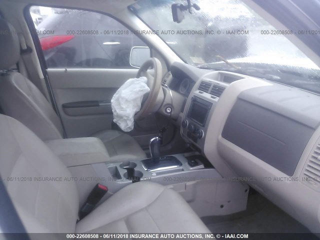 1FMCU49H28KA94606 - 2008 FORD ESCAPE HEV WHITE photo 5