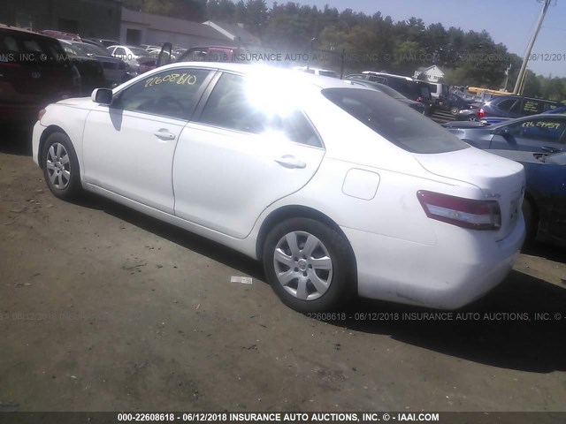 4T1BF3EK4BU669785 - 2011 TOYOTA CAMRY SE/LE/XLE თეთრი ფოტო 3