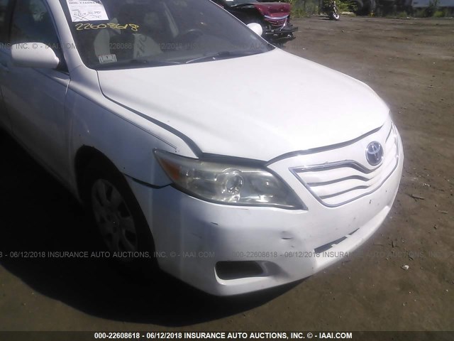 4T1BF3EK4BU669785 - 2011 TOYOTA CAMRY SE/LE/XLE თეთრი ფოტო 6