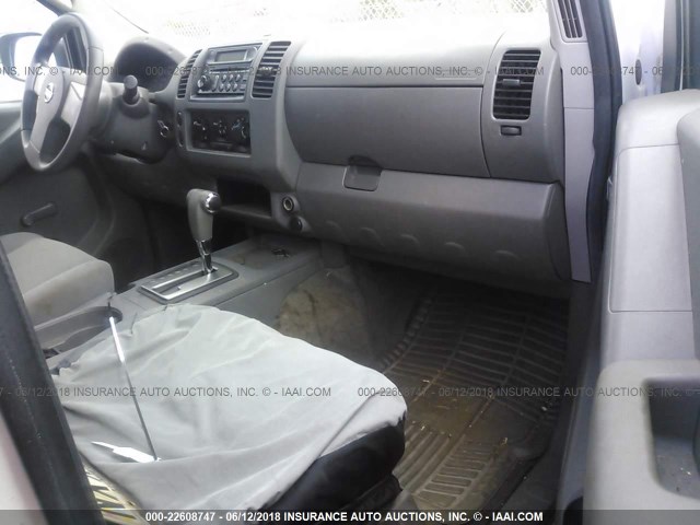 1N6BD06TX5C440325 - 2005 NISSAN FRONTIER KING CAB XE WHITE photo 5